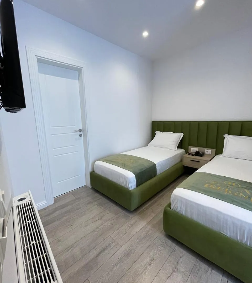 Reign Hotel Vore